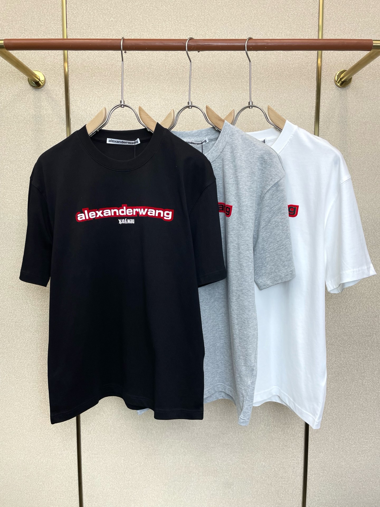 Alexanderwang亚历山大王💥砸锅卖铁都要上的新款新款原单男士休闲短袖 高端定制 高端版本 时尚百搭爆款⚠️⚠️