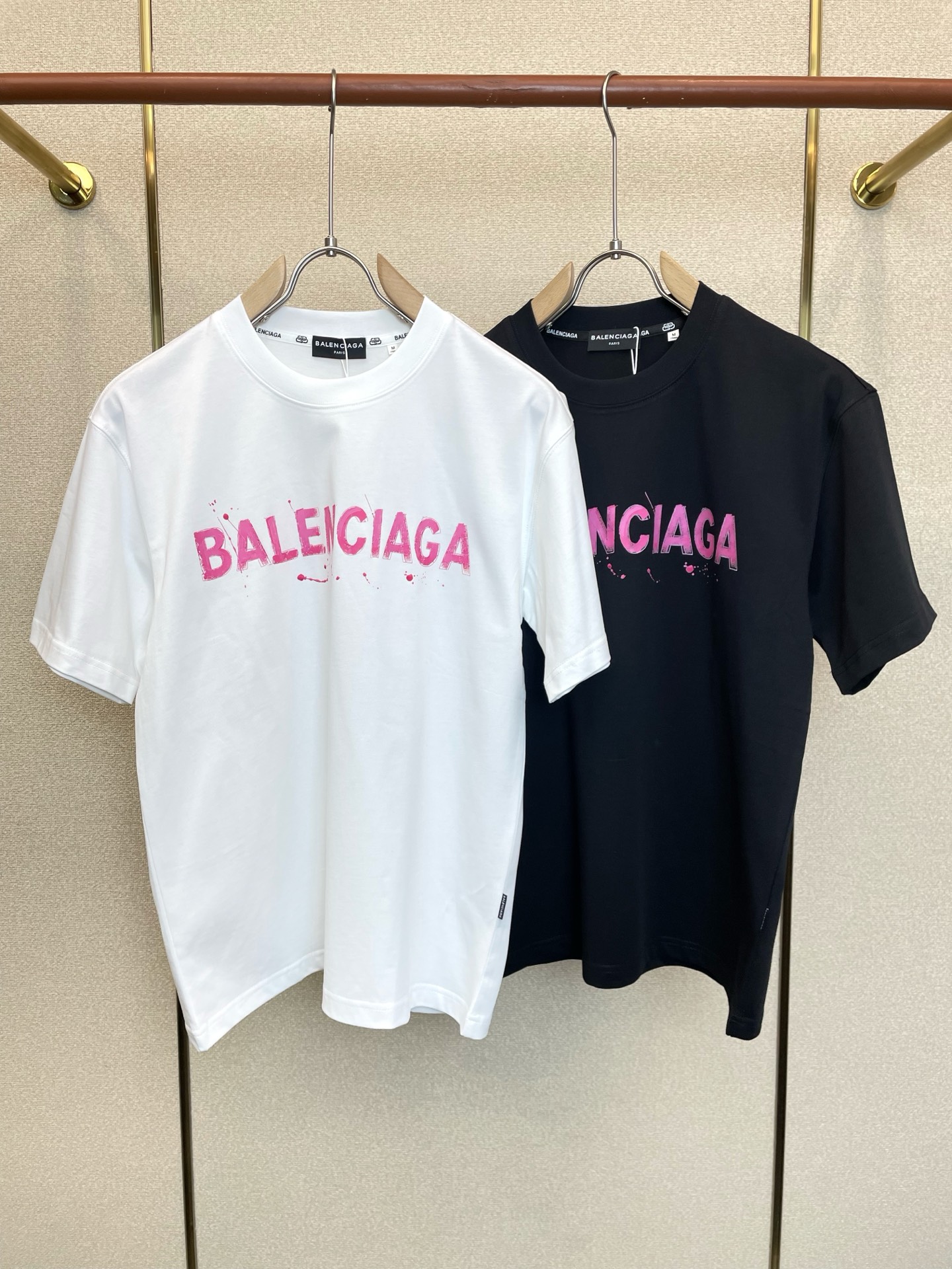 Balenciaga巴黎世家💥砸锅卖铁都要上的新款新款原单男士休闲短袖 高端定制 高端版本 时尚百搭爆款⚠️⚠️✨✨进口