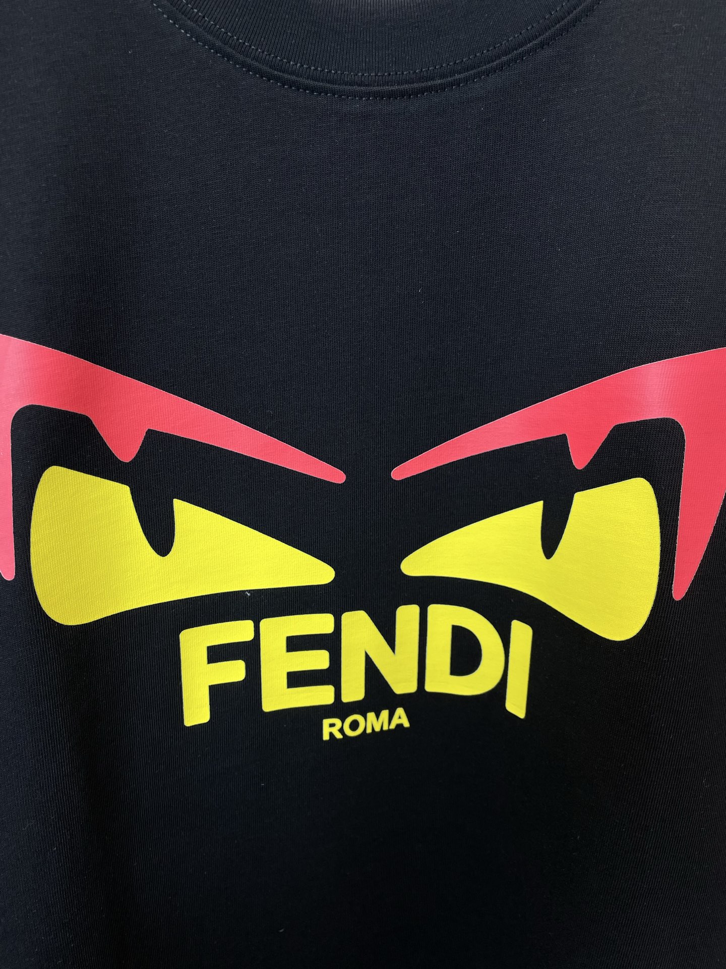 FENDI芬迪💥砸锅卖铁都要上的新款新款原单男士休闲短袖 高端定制 高端版本 时尚百搭爆款⚠️⚠️✨✨进口面料 手感超柔
