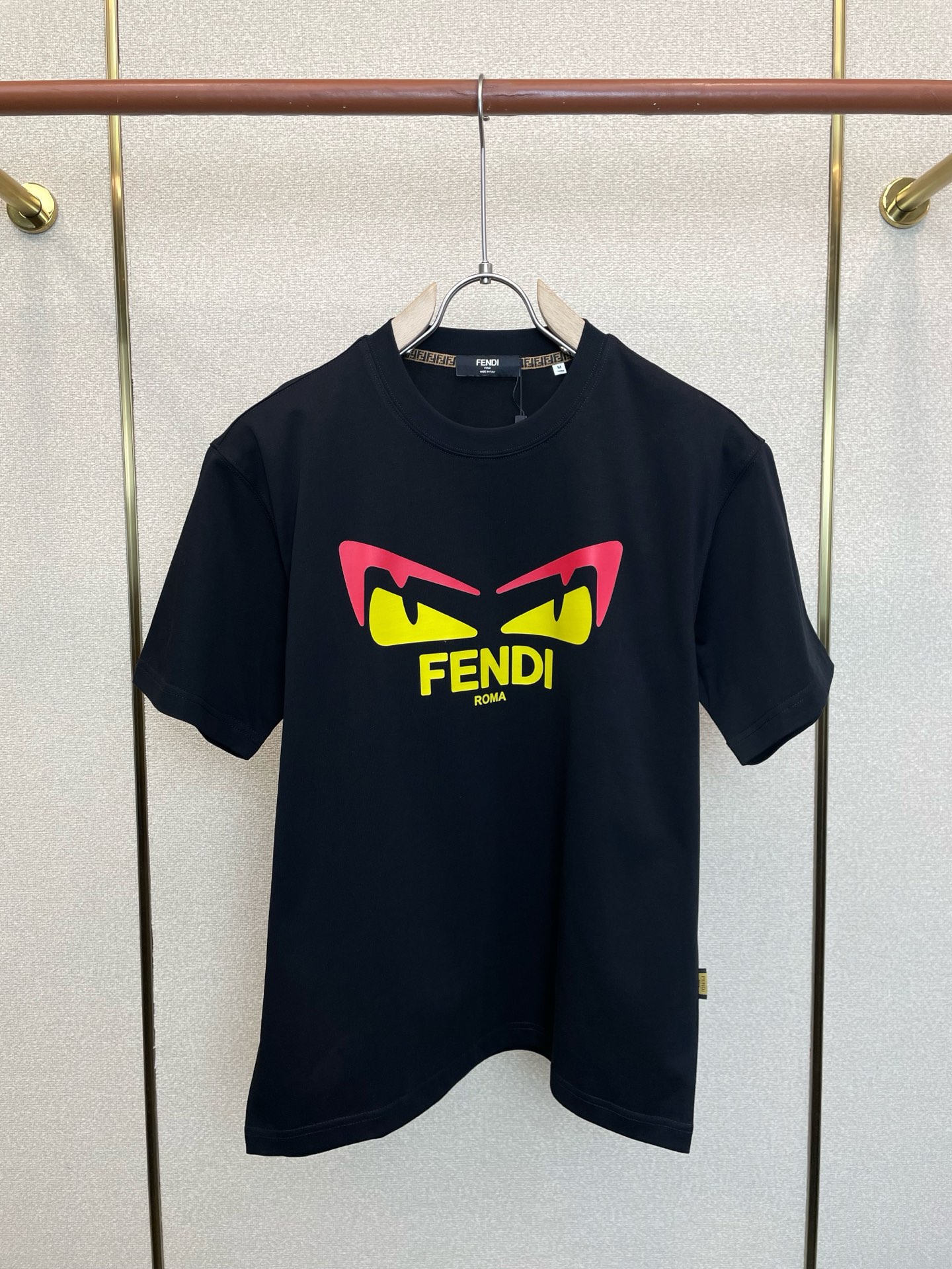 FENDI芬迪💥砸锅卖铁都要上的新款新款原单男士休闲短袖 高端定制 高端版本 时尚百搭爆款⚠️⚠️✨✨进口面料 手感超柔