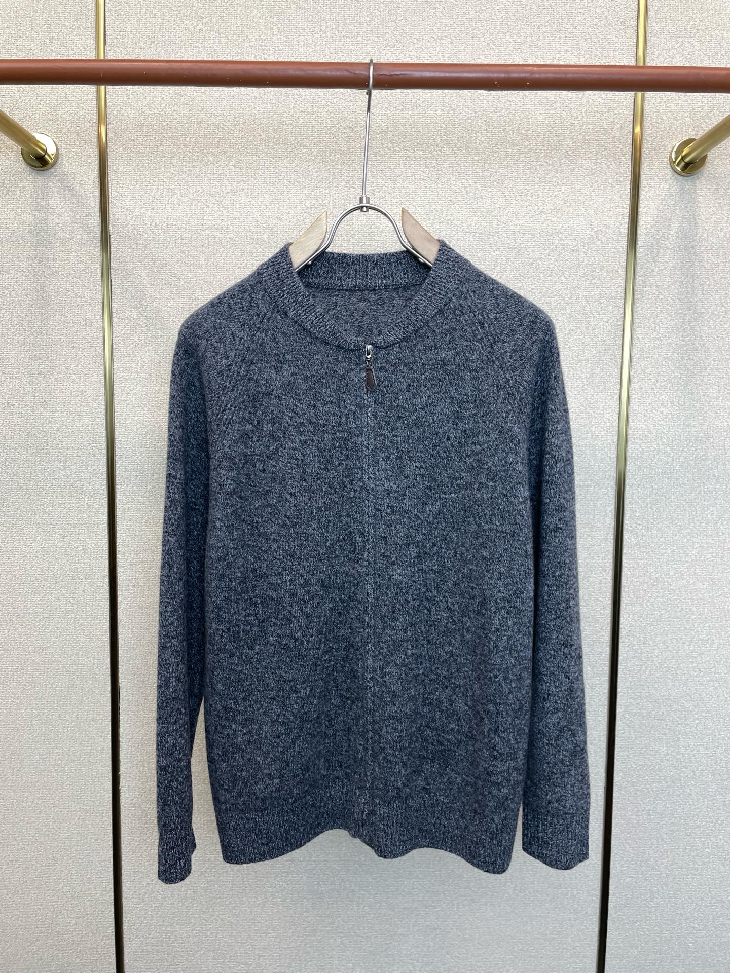 Loro Piana-Loro Piana诺悠翩雅💥砸锅卖铁都要上的新款最新时尚毛衣衫 经典设计感与颜值爆棚的外套,百分 Loro Piana-Loro Piana诺悠翩雅💥砸锅卖铁都要上的新款最新时尚毛衣衫 经典设计感与颜值爆棚的外套,百分