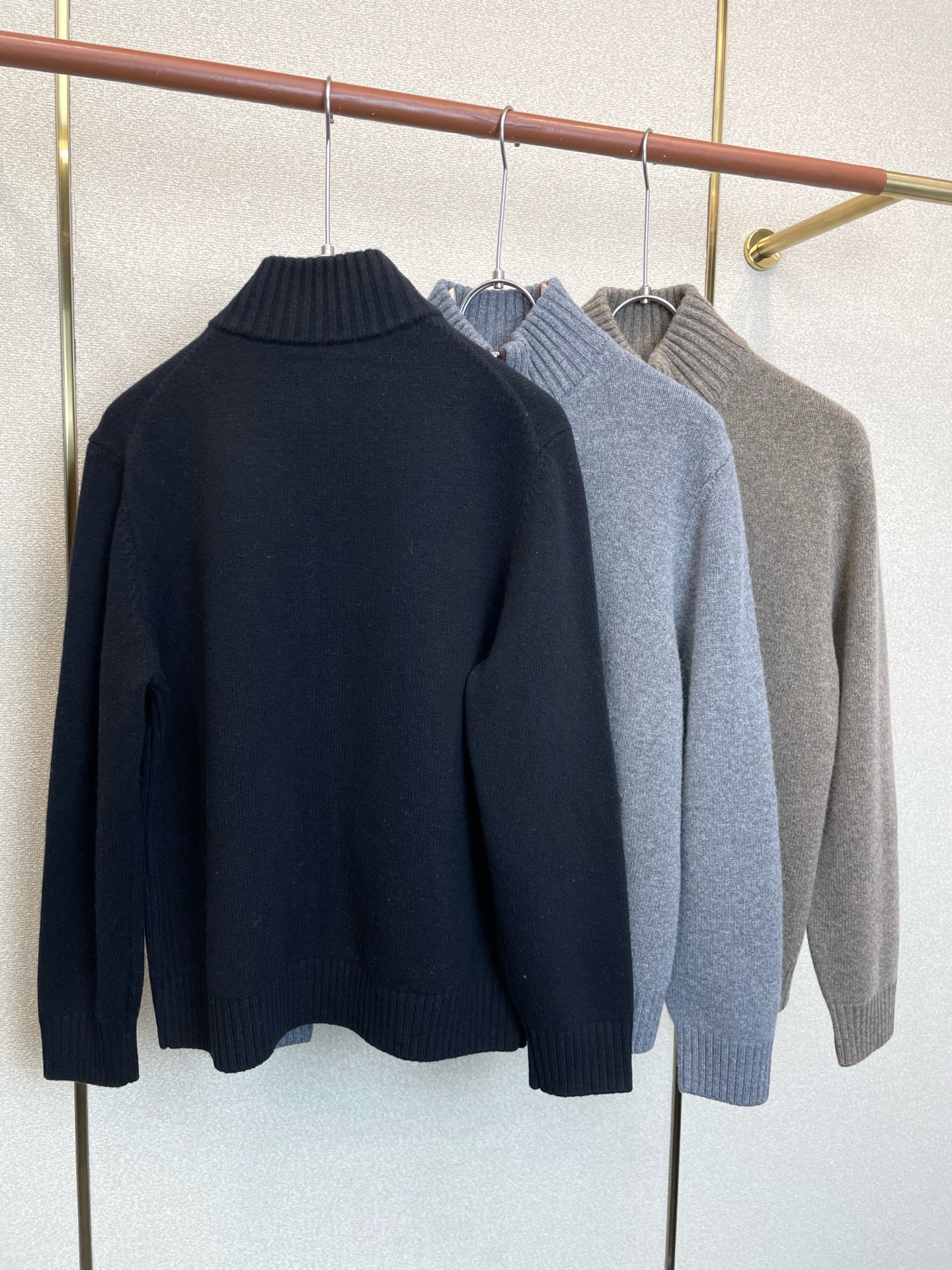 Loro Piana-Loro Piana诺悠翩雅💥砸锅卖铁都要上的新款最新时尚毛衣衫 经典设计感与颜值爆棚的外套，百分