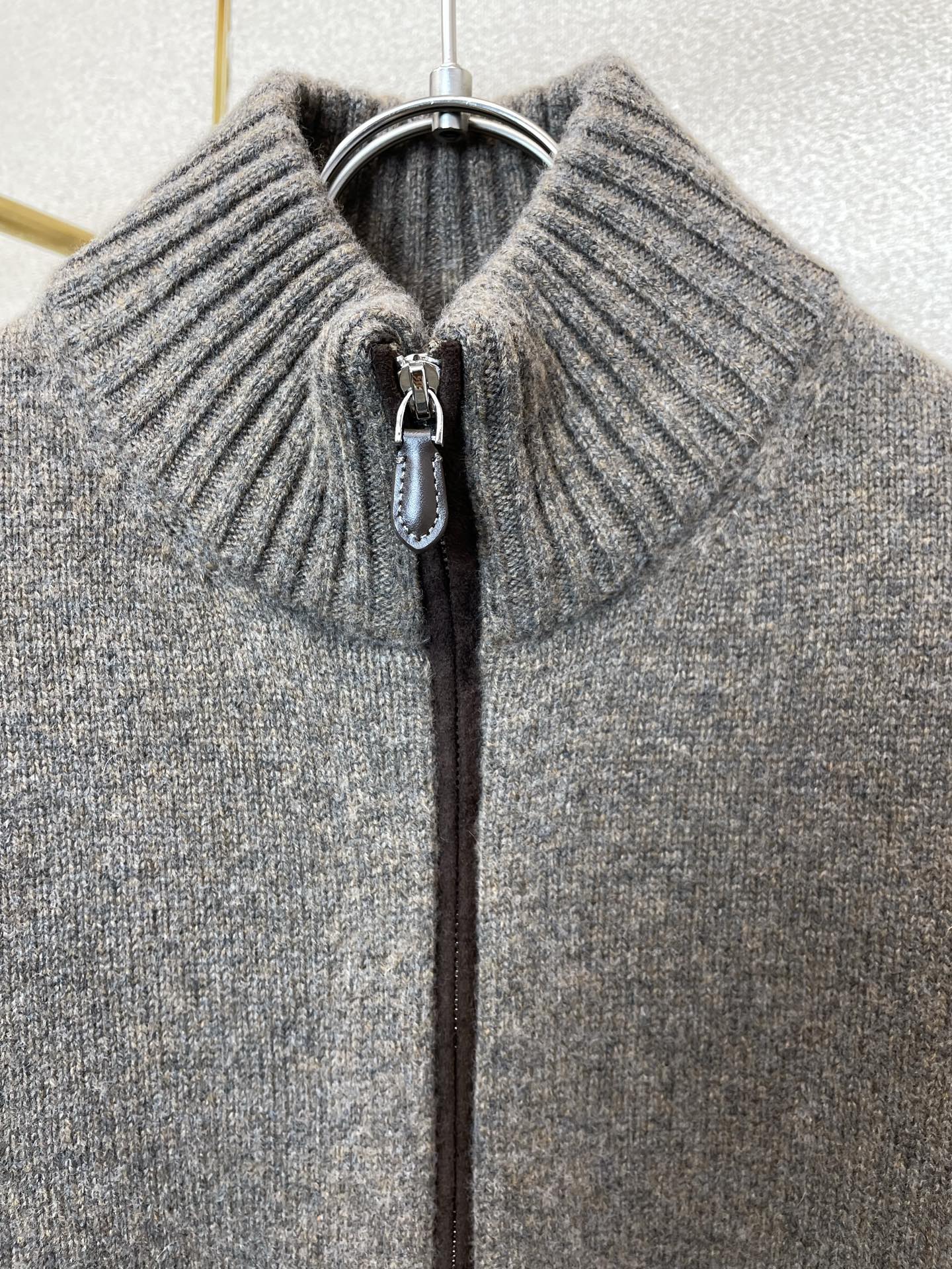 Loro Piana-Loro Piana诺悠翩雅💥砸锅卖铁都要上的新款最新时尚毛衣衫 经典设计感与颜值爆棚的外套，百分