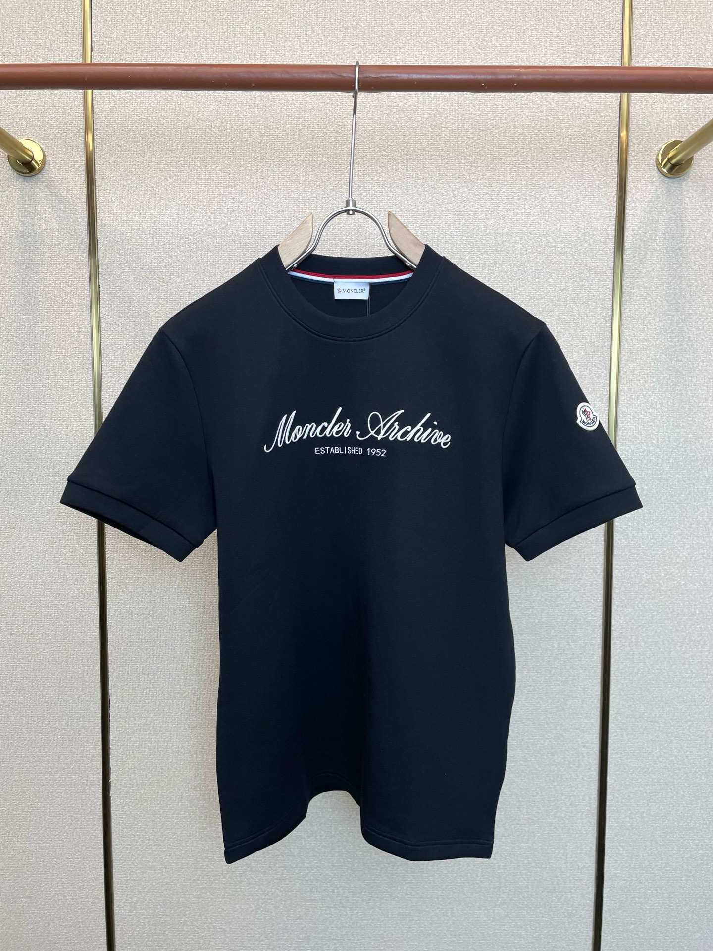 Moncler蒙口💥砸锅卖铁都要上的新款新款原单男士休闲短袖 高端定制 高端版本 时尚百搭爆款⚠️⚠️✨✨进口面料 手感
