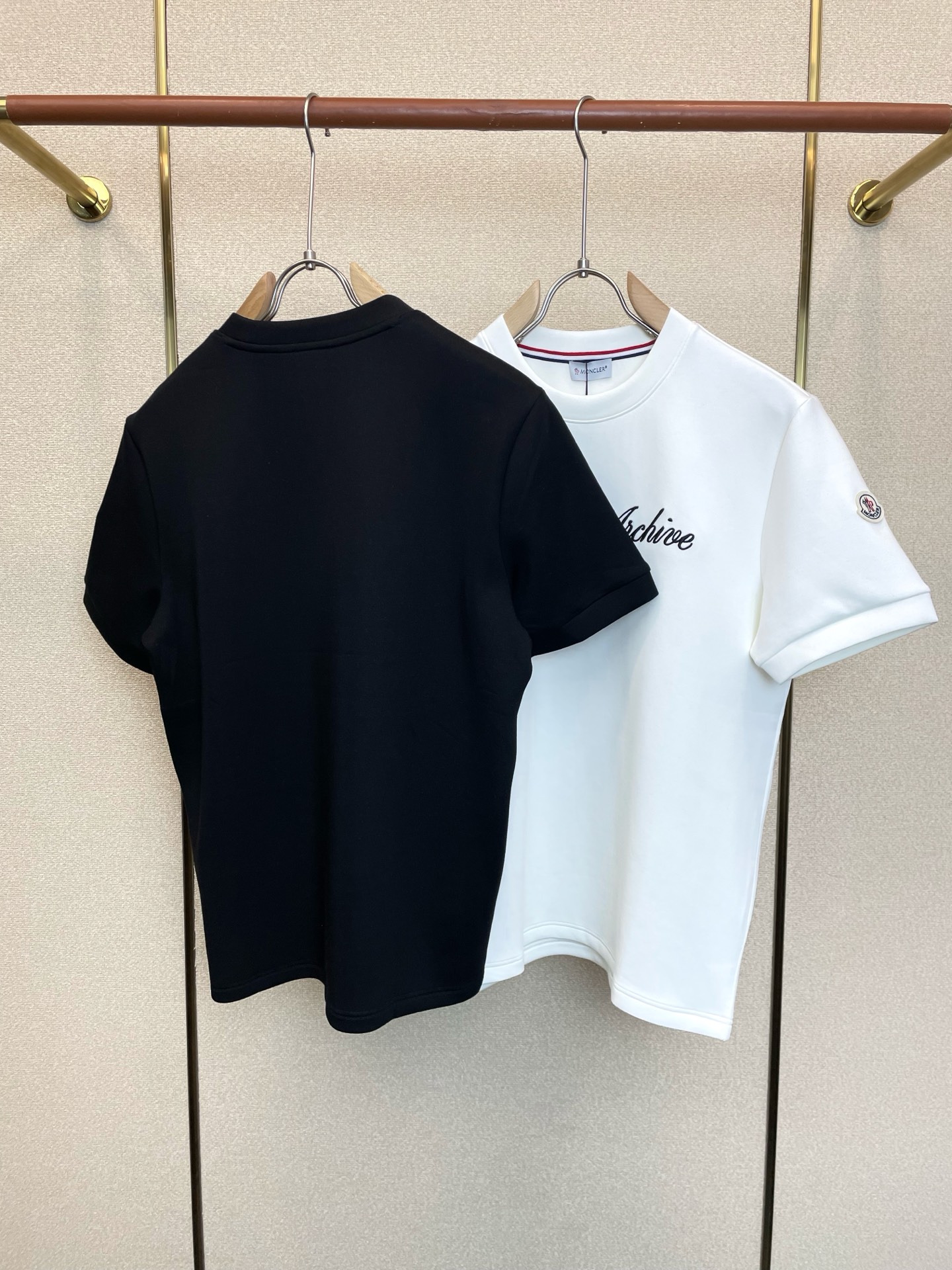 Moncler蒙口💥砸锅卖铁都要上的新款新款原单男士休闲短袖 高端定制 高端版本 时尚百搭爆款⚠️⚠️✨✨进口面料 手感