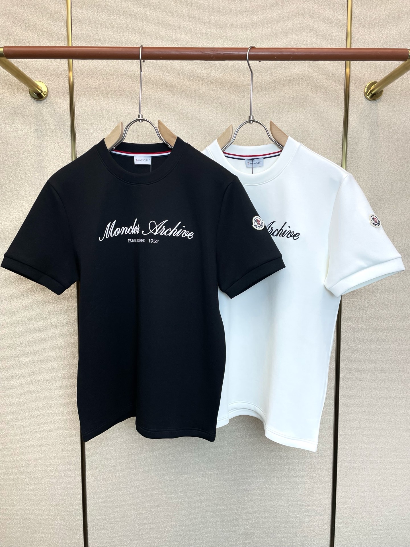 Moncler蒙口💥砸锅卖铁都要上的新款新款原单男士休闲短袖 高端定制 高端版本 时尚百搭爆款⚠️⚠️✨✨进口面料 手感