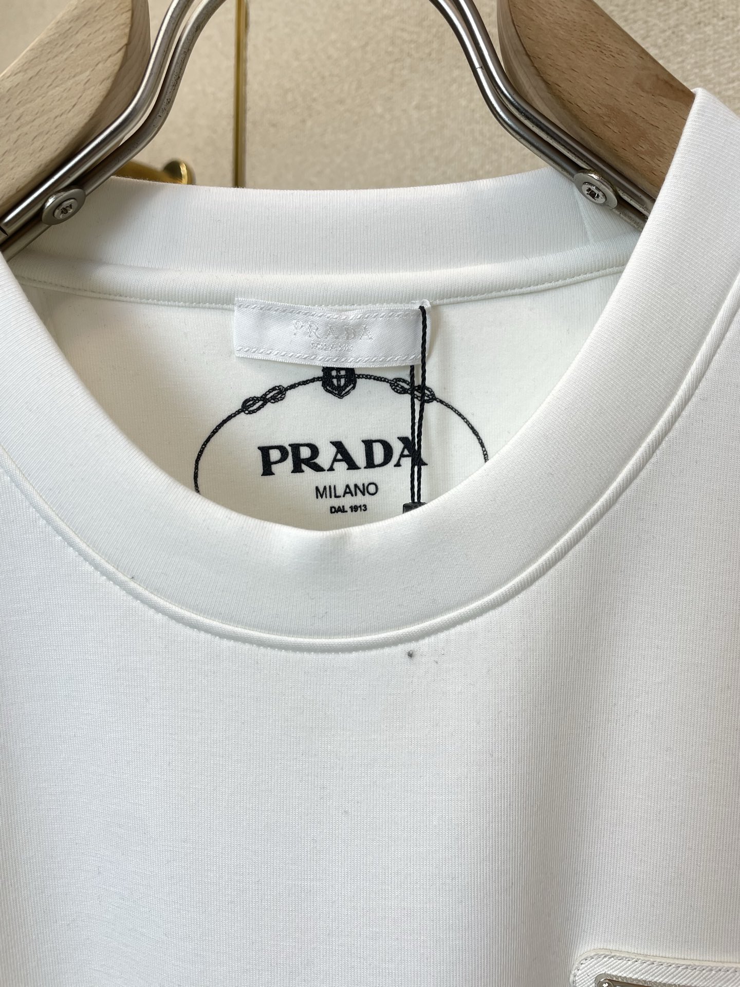 Prada普拉达💥砸锅卖铁都要上的新款新款原单男士休闲短袖 高端定制 高端版本 时尚百搭爆款⚠️⚠️✨✨进口面料 手感超