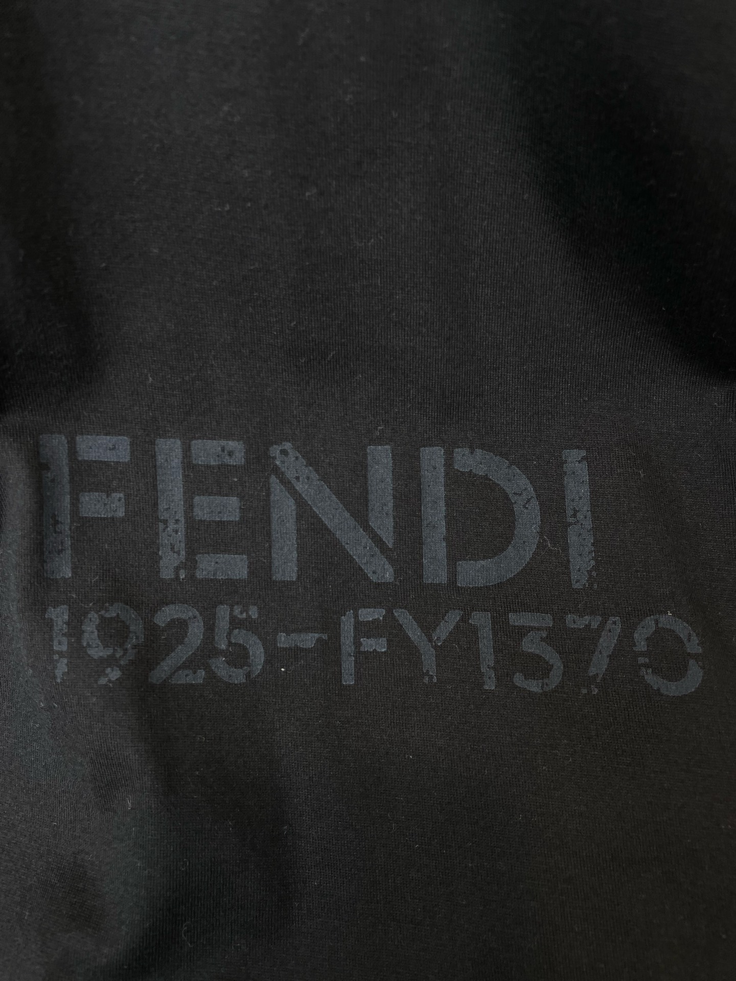 FENDI芬迪💥砸锅卖铁都要上的新款新款原单男士休闲短袖 高端定制 高端版本 时尚百搭爆款⚠️⚠️✨✨进口面料 手感超柔