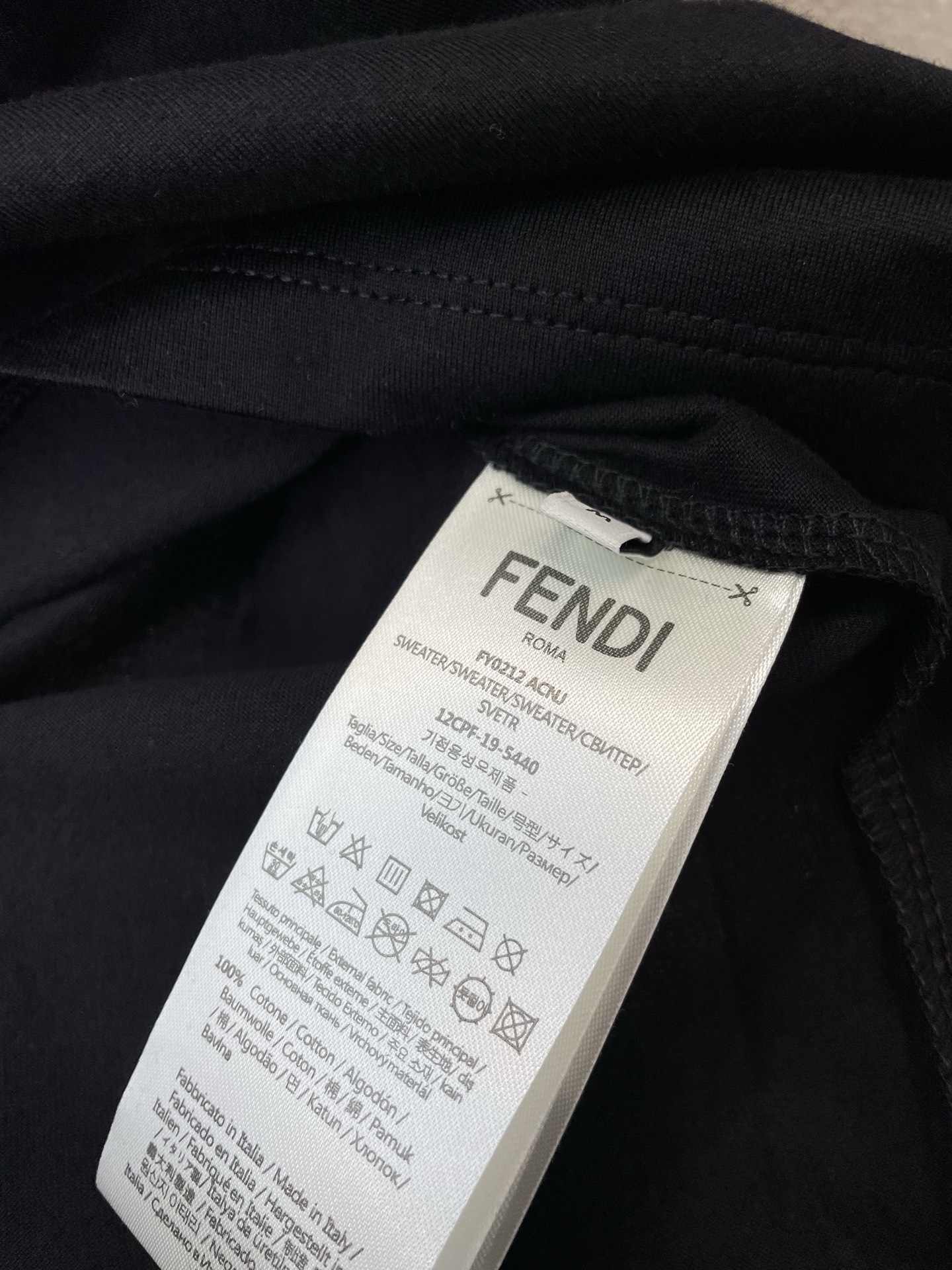 FENDI芬迪💥砸锅卖铁都要上的新款新款原单男士休闲短袖 高端定制 高端版本 时尚百搭爆款⚠️⚠️✨✨进口面料 手感超柔