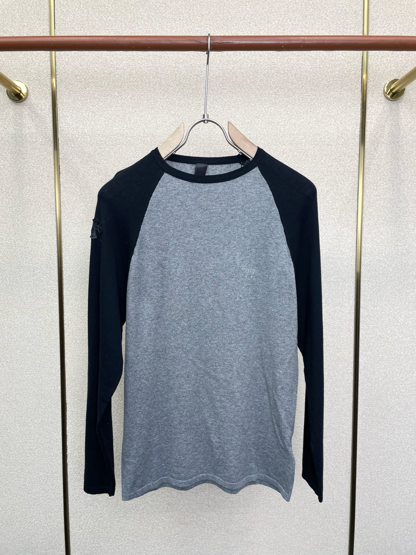 Chrome hearts克罗心👚砸锅卖铁都要上的新款👚新款女装休闲薄长袖 高端版本！独特设计 专柜定制面料 透气舒适度