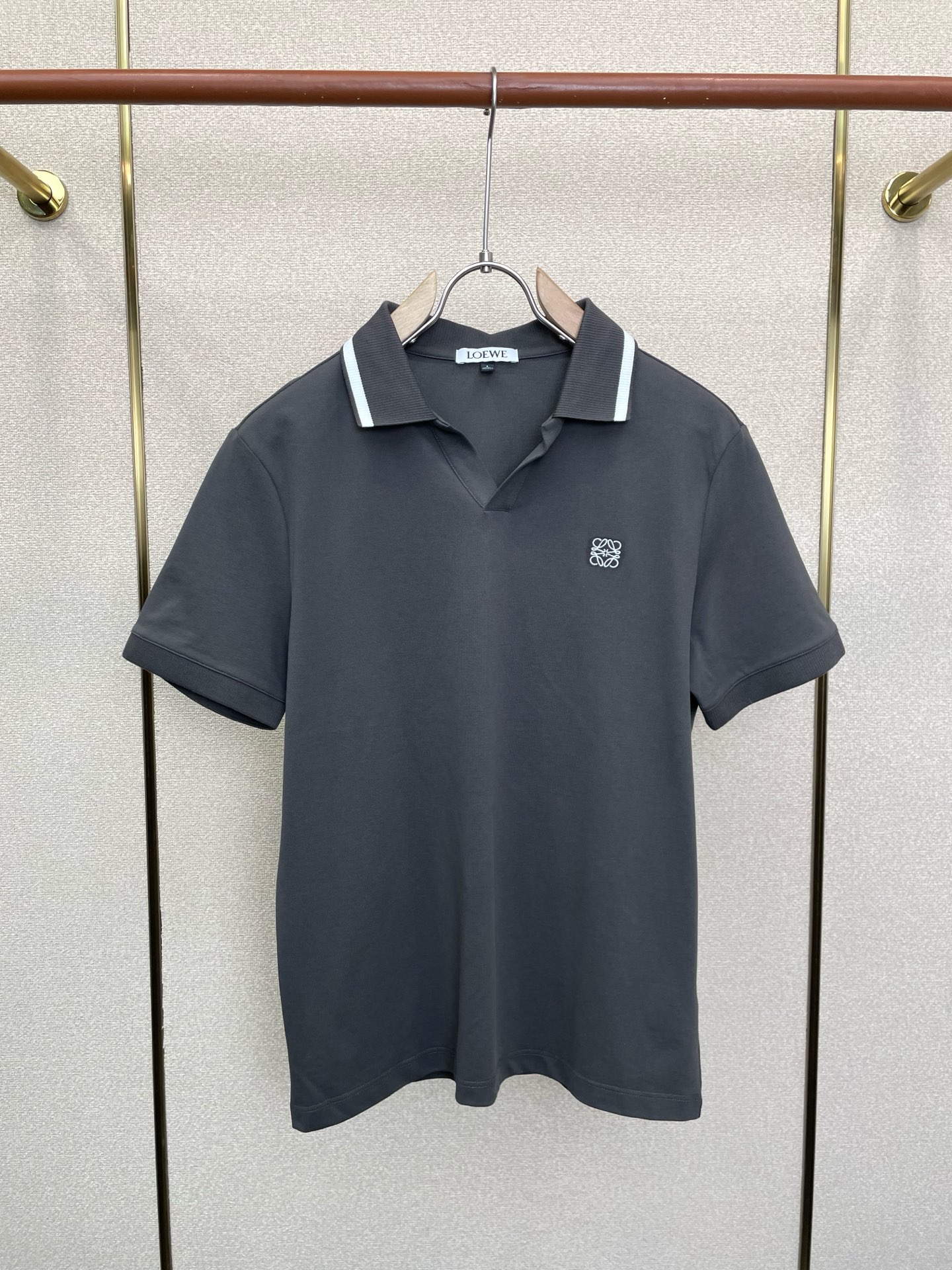 LOEWE罗意威💥砸锅卖铁都要上的新款新款原单男士休闲短袖 高端定制 高端版本 时尚百搭爆款⚠️⚠️✨✨进口面料 手感超