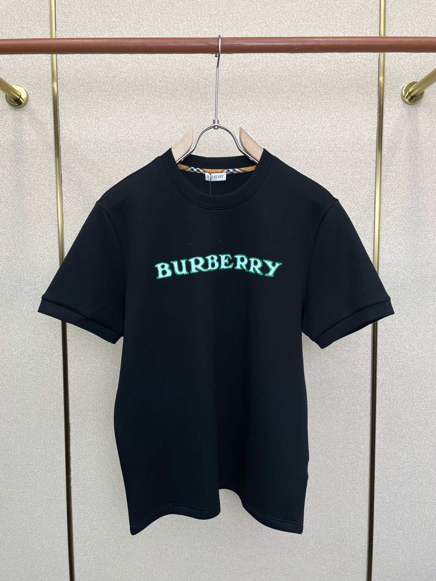 Burberry巴宝莉💥砸锅卖铁都要上的新款新款原单男士休闲短袖 高端定制 高端版本 时尚百搭爆款⚠️⚠️✨✨进口面料 