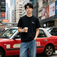 Dior迪奥💥砸锅卖铁都要上的新款新款原单男士休闲短袖 高端定制 高端版本 时尚百搭爆款⚠️⚠️✨✨进口面料 手感超柔软 Dior迪奥💥砸锅卖铁都要上的新款新款原单男士休闲短袖 高端定制 高端版本 时尚百搭爆款⚠️⚠️✨✨进口面料 手感超柔软