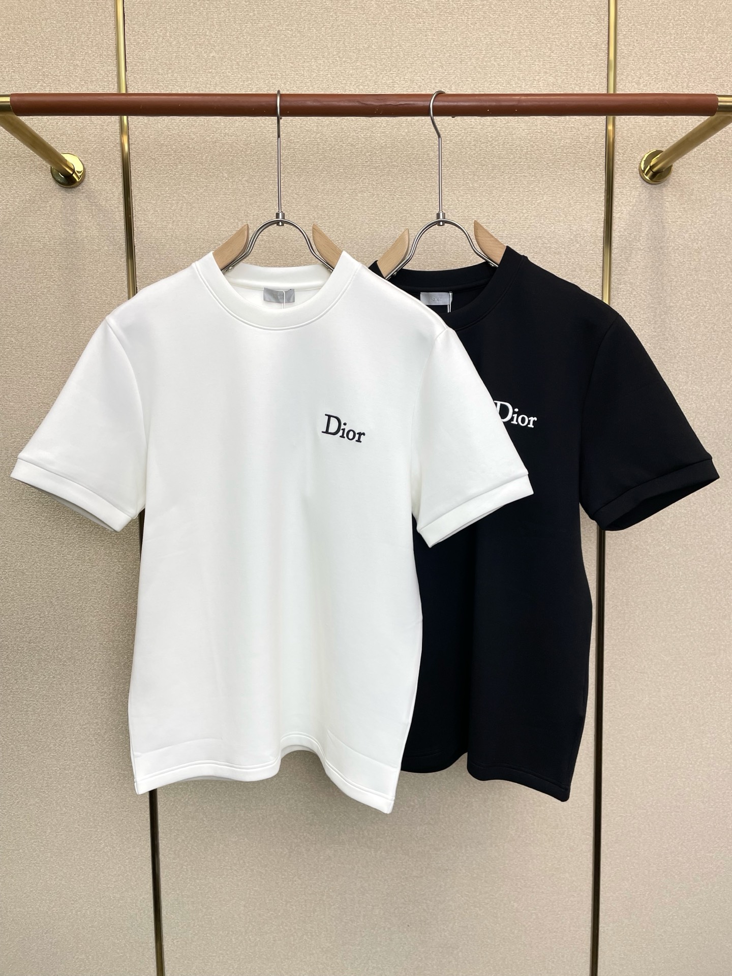Dior迪奥💥砸锅卖铁都要上的新款新款原单男士休闲短袖 高端定制 高端版本 时尚百搭爆款⚠️⚠️✨✨进口面料 手感超柔软