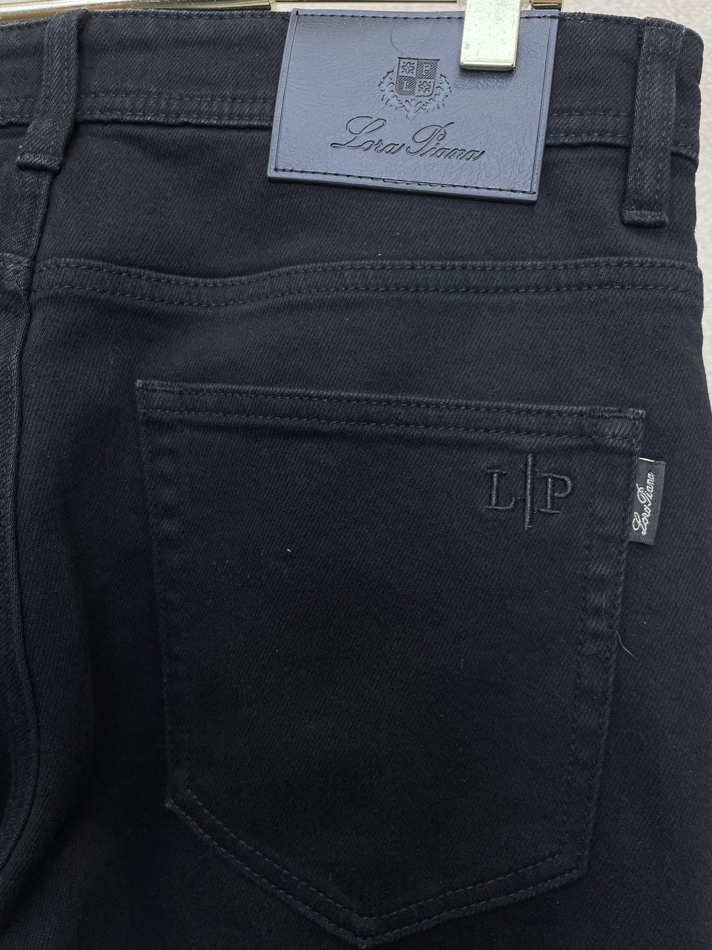 Loro Piana-Loro Piana诺悠翩雅💥独家专供新款休闲牛仔裤👖高端版本 专柜定制面料 透气舒适度高，细节无