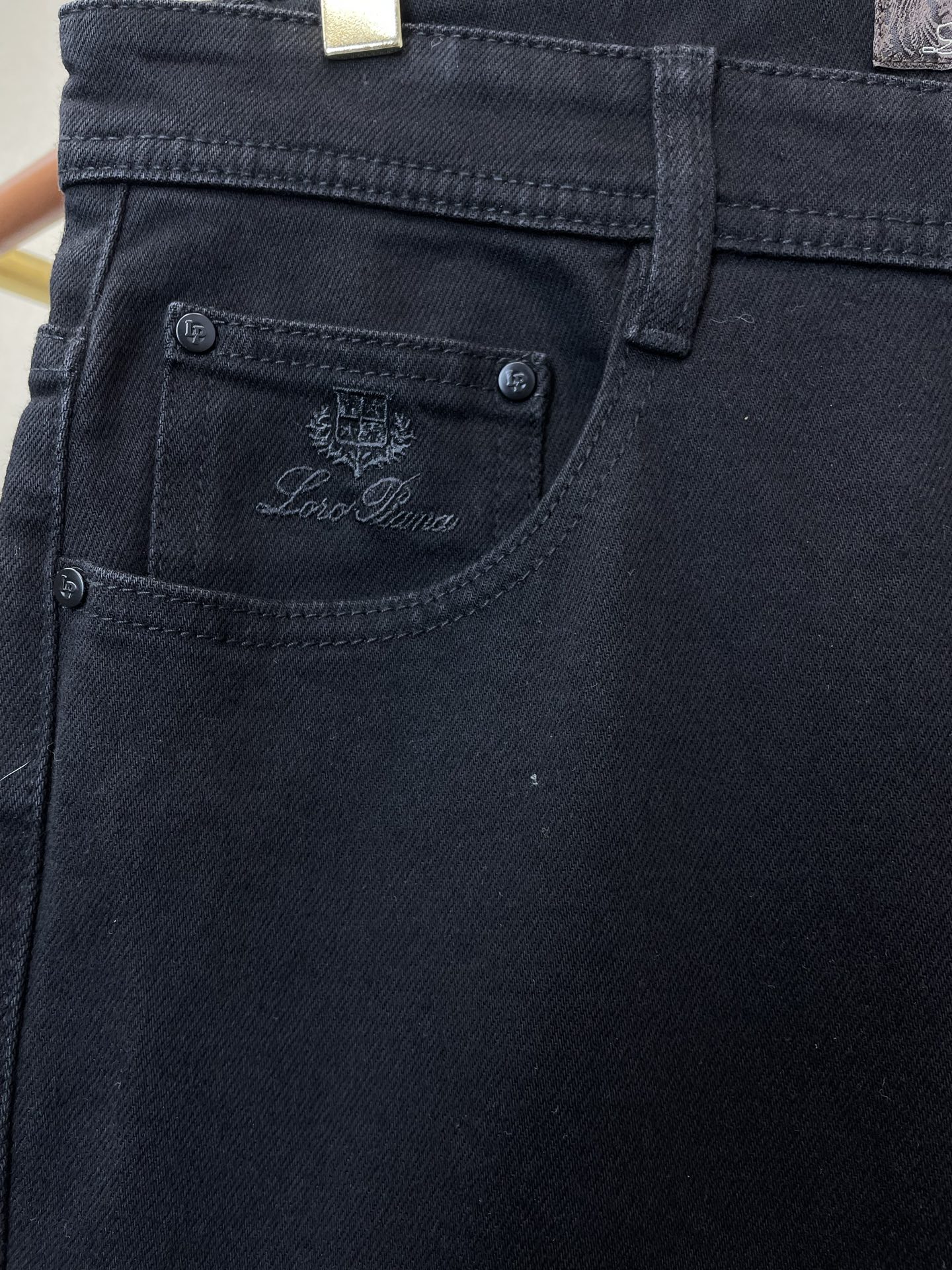Loro Piana-Loro Piana诺悠翩雅💥独家专供新款休闲牛仔裤👖高端版本 专柜定制面料 透气舒适度高，细节无