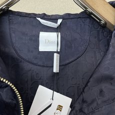 Dior迪奥💥独家专供新款原单男士休闲连帽夹克 高端定制 高端版本 时尚百搭爆款⚠️⚠️✨✨进口面料 手感超柔软细腻 Dior迪奥💥独家专供新款原单男士休闲连帽夹克 高端定制 高端版本 时尚百搭爆款⚠️⚠️✨✨进口面料 手感超柔软细腻