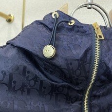 Dior迪奥💥独家专供新款原单男士休闲连帽夹克 高端定制 高端版本 时尚百搭爆款⚠️⚠️✨✨进口面料 手感超柔软细腻 Dior迪奥💥独家专供新款原单男士休闲连帽夹克 高端定制 高端版本 时尚百搭爆款⚠️⚠️✨✨进口面料 手感超柔软细腻