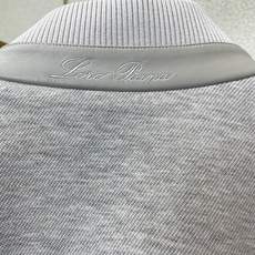 /套。Loro Piana-Loro Piana诺悠翩雅💥休闲运动套装,外贸公司订单 独家专供进口原版聚酯纤维面料,透气 /套。Loro Piana-Loro Piana诺悠翩雅💥休闲运动套装,外贸公司订单 独家专供进口原版聚酯纤维面料,透气