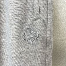 /套。Loro Piana-Loro Piana诺悠翩雅💥休闲运动套装,外贸公司订单 独家专供进口原版聚酯纤维面料,透气 /套。Loro Piana-Loro Piana诺悠翩雅💥休闲运动套装,外贸公司订单 独家专供进口原版聚酯纤维面料,透气