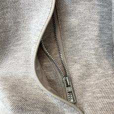 /套。Loro Piana-Loro Piana诺悠翩雅💥休闲运动套装,外贸公司订单 独家专供进口原版聚酯纤维面料,透气 /套。Loro Piana-Loro Piana诺悠翩雅💥休闲运动套装,外贸公司订单 独家专供进口原版聚酯纤维面料,透气