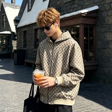 Gucci古驰💥砸锅卖铁都要上的新款新款原单男士休闲双面夹克 高端定制 高端版本 时尚百搭爆款⚠️⚠️✨✨进口面料 手感 Gucci古驰💥砸锅卖铁都要上的新款新款原单男士休闲双面夹克 高端定制 高端版本 时尚百搭爆款⚠️⚠️✨✨进口面料 手感