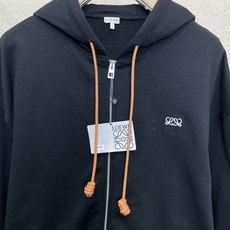 LOEWE罗意威💥砸锅卖铁都要上的新款新款原单男士休闲夹克 双色绣花连帽卫衣 高端定制 高端版本 时尚百搭爆款⚠️⚠️✨ LOEWE罗意威💥砸锅卖铁都要上的新款新款原单男士休闲夹克 双色绣花连帽卫衣 高端定制 高端版本 时尚百搭爆款⚠️⚠️✨