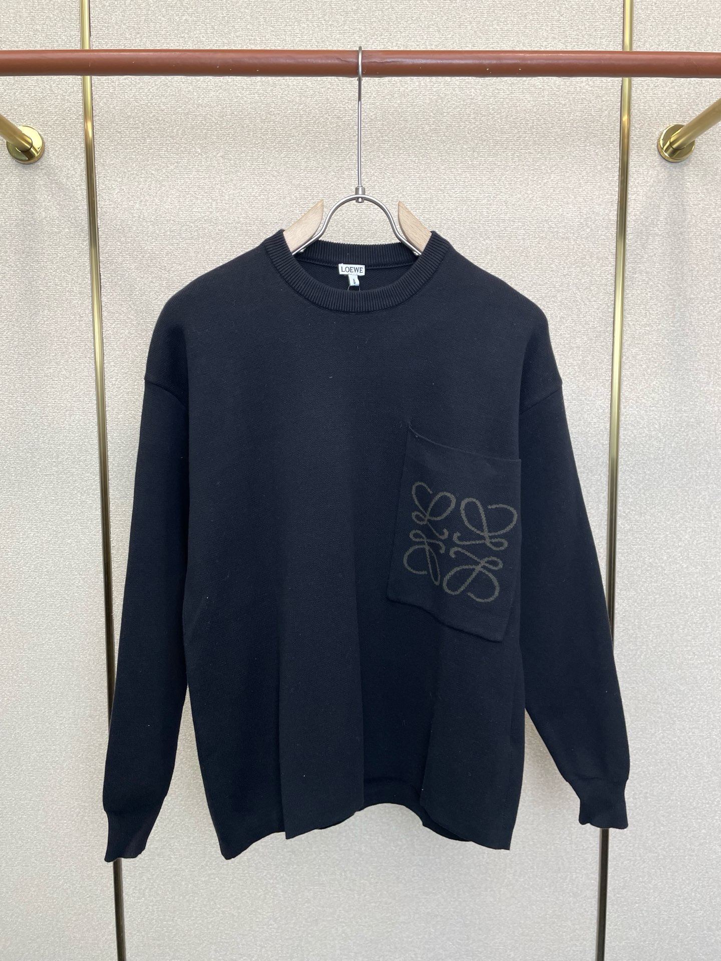 LOEWE罗意威💥砸锅卖铁都要上的新款新款原单男士休闲针织套头衫 高端定制 高端版本 时尚百搭爆款⚠️⚠️✨✨进口面料 