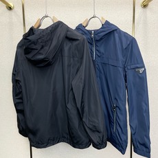 Prada普拉达💥砸锅卖铁都要上的新款新款原单男士休闲连帽夹克 透气舒适 高端定制 高版本 时尚百搭爆款⚠️⚠️✨✨进口 Prada普拉达💥砸锅卖铁都要上的新款新款原单男士休闲连帽夹克 透气舒适 高端定制 高版本 时尚百搭爆款⚠️⚠️✨✨进口