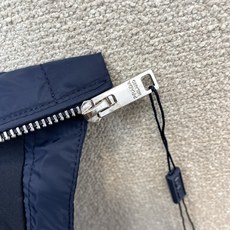 Prada普拉达💥砸锅卖铁都要上的新款新款原单男士休闲连帽夹克 透气舒适 高端定制 高版本 时尚百搭爆款⚠️⚠️✨✨进口 Prada普拉达💥砸锅卖铁都要上的新款新款原单男士休闲连帽夹克 透气舒适 高端定制 高版本 时尚百搭爆款⚠️⚠️✨✨进口