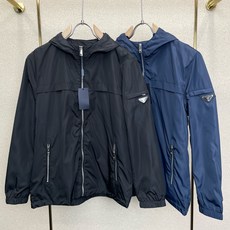 Prada普拉达💥砸锅卖铁都要上的新款新款原单男士休闲连帽夹克 透气舒适 高端定制 高版本 时尚百搭爆款⚠️⚠️✨✨进口 Prada普拉达💥砸锅卖铁都要上的新款新款原单男士休闲连帽夹克 透气舒适 高端定制 高版本 时尚百搭爆款⚠️⚠️✨✨进口
