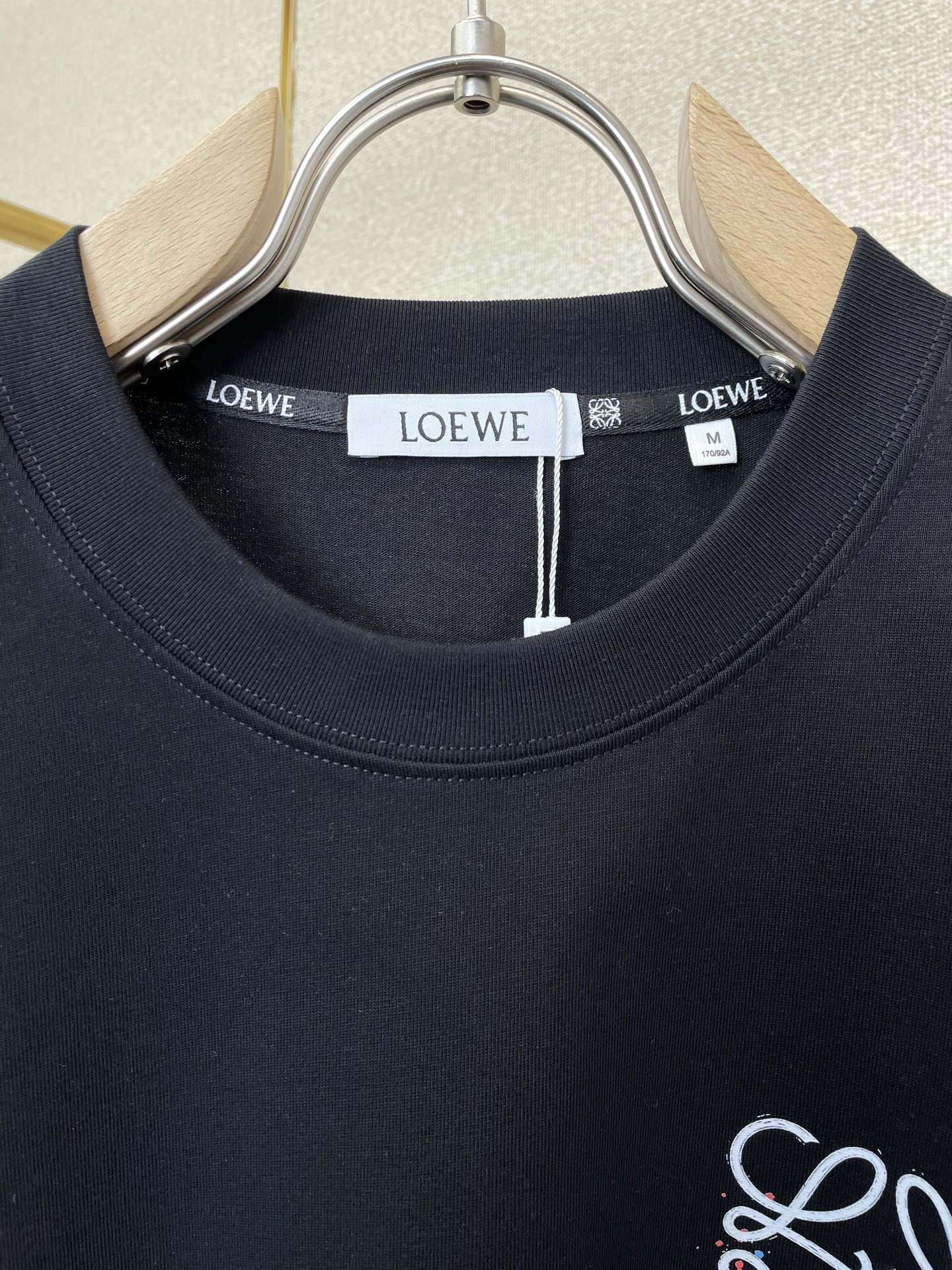 LOEWE罗意威💥砸锅卖铁都要上的新款新款原单男士休闲短袖 高端定制 高端版本 时尚百搭爆款⚠️⚠️✨✨进口面料 手感超