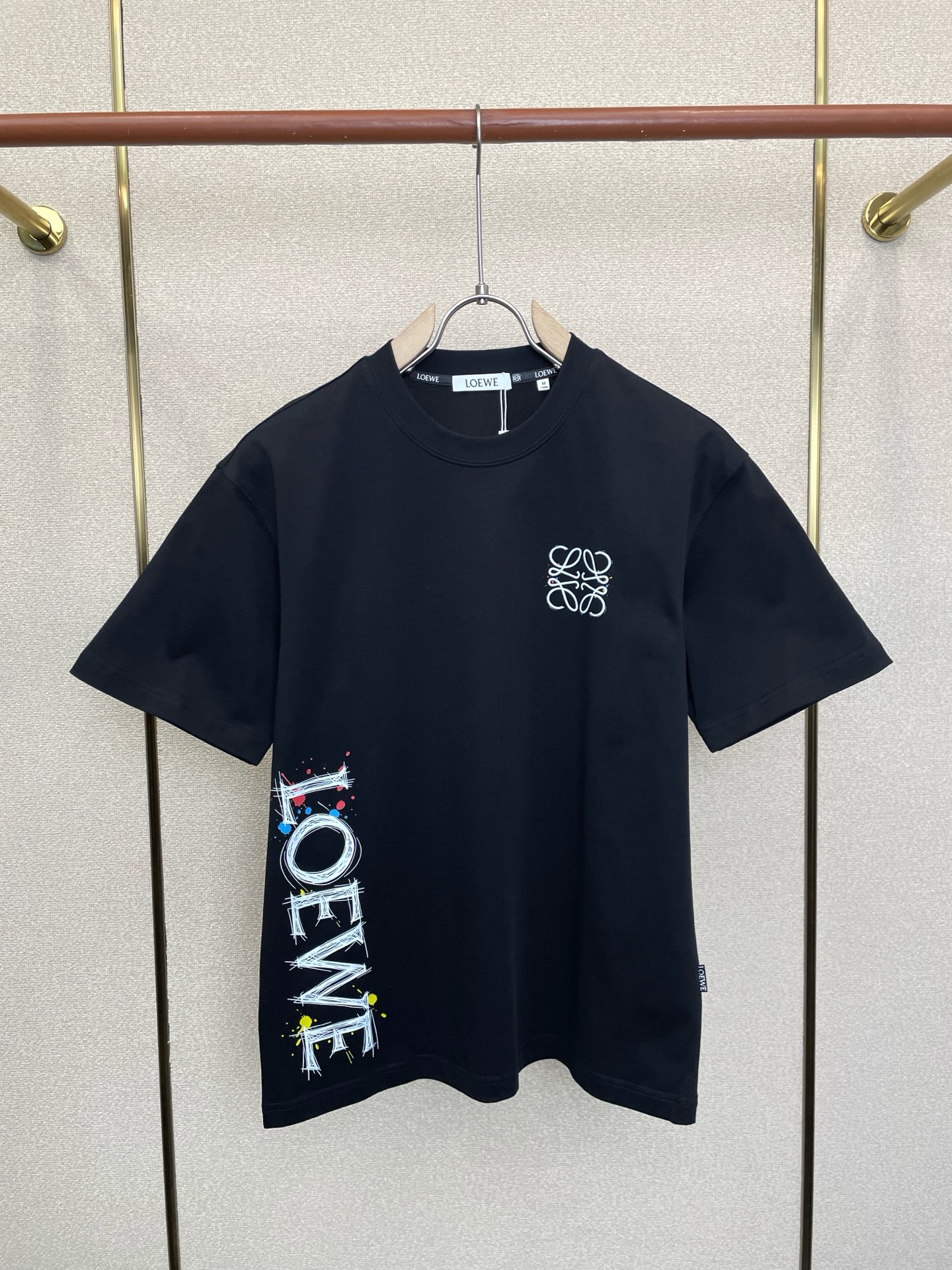 LOEWE罗意威💥砸锅卖铁都要上的新款新款原单男士休闲短袖 高端定制 高端版本 时尚百搭爆款⚠️⚠️✨✨进口面料 手感超