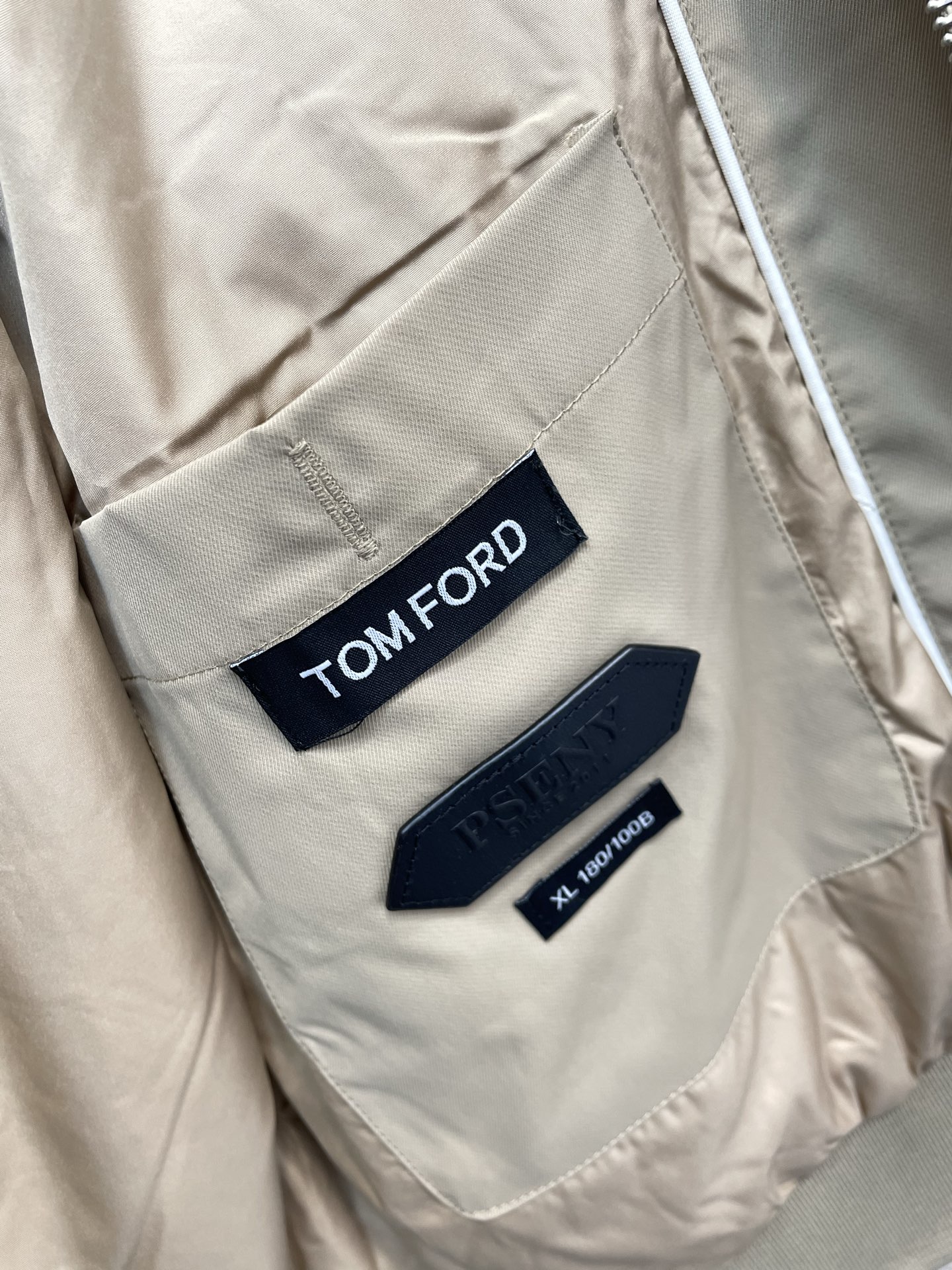 TOM FORD汤姆福特💥砸锅卖铁都要上的新款新款原单男士休闲立领夹克 高端定制 高端版本 时尚百搭爆款⚠️⚠️✨✨进口