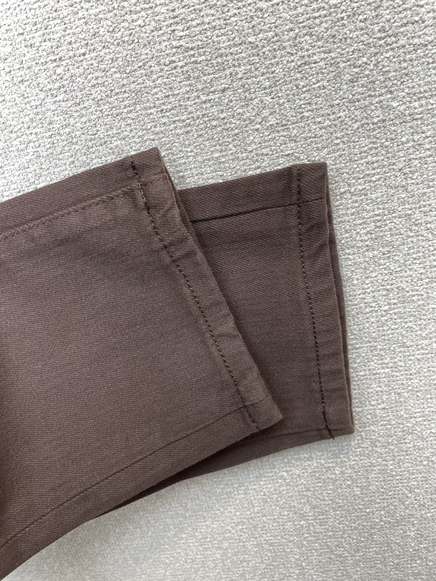 Armani阿玛尼💥砸锅卖铁都要上的新款新款休闲牛仔裤👖高端版本 专柜定制面料 透气舒适度高，细节无可挑剔，品牌元素设计