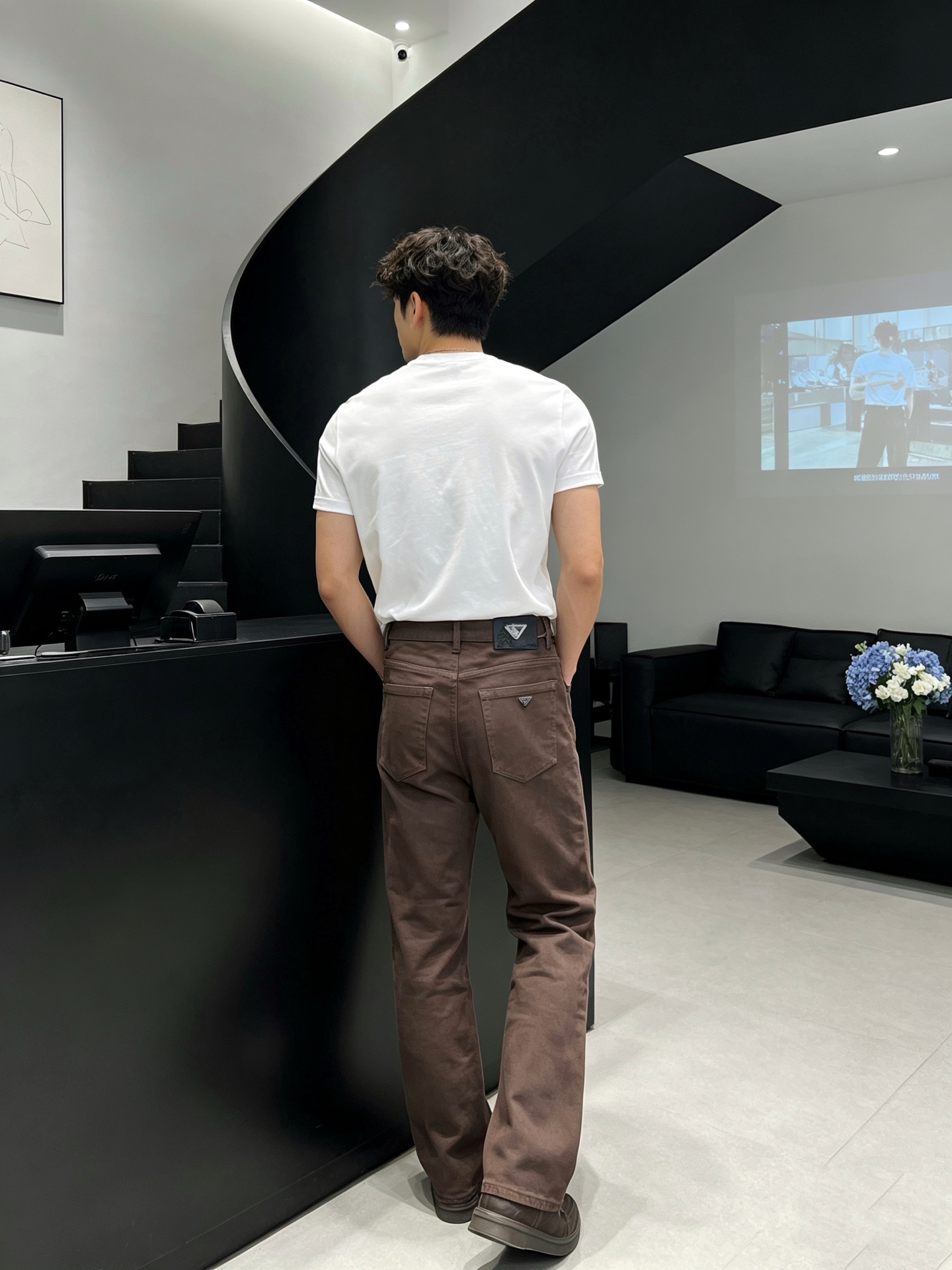 Armani阿玛尼💥砸锅卖铁都要上的新款新款休闲牛仔裤👖高端版本 专柜定制面料 透气舒适度高，细节无可挑剔，品牌元素设计