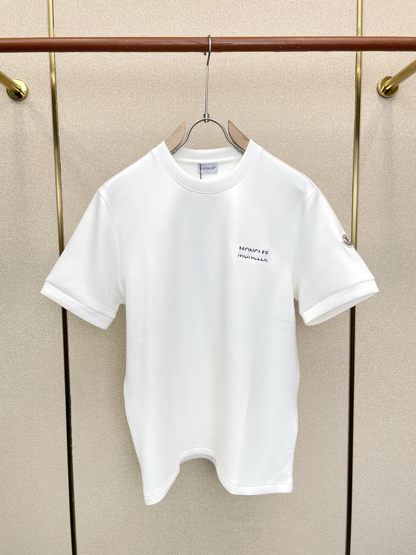 Moncler蒙口💥砸锅卖铁都要上的新款新款原单男士休闲短袖 高端定制 高端版本 时尚百搭爆款⚠️⚠️✨✨进口面料 手感