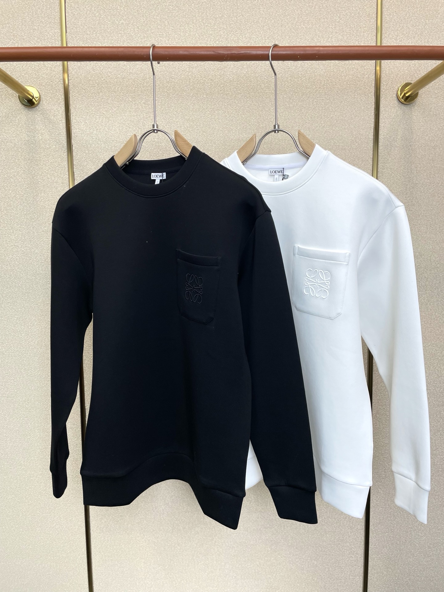 LOEWE罗意威💥砸锅卖铁都要上的新款新款原单男士休闲卫衣 高端定制 高端版本 时尚百搭爆款⚠️⚠️✨✨进口面料 手感超