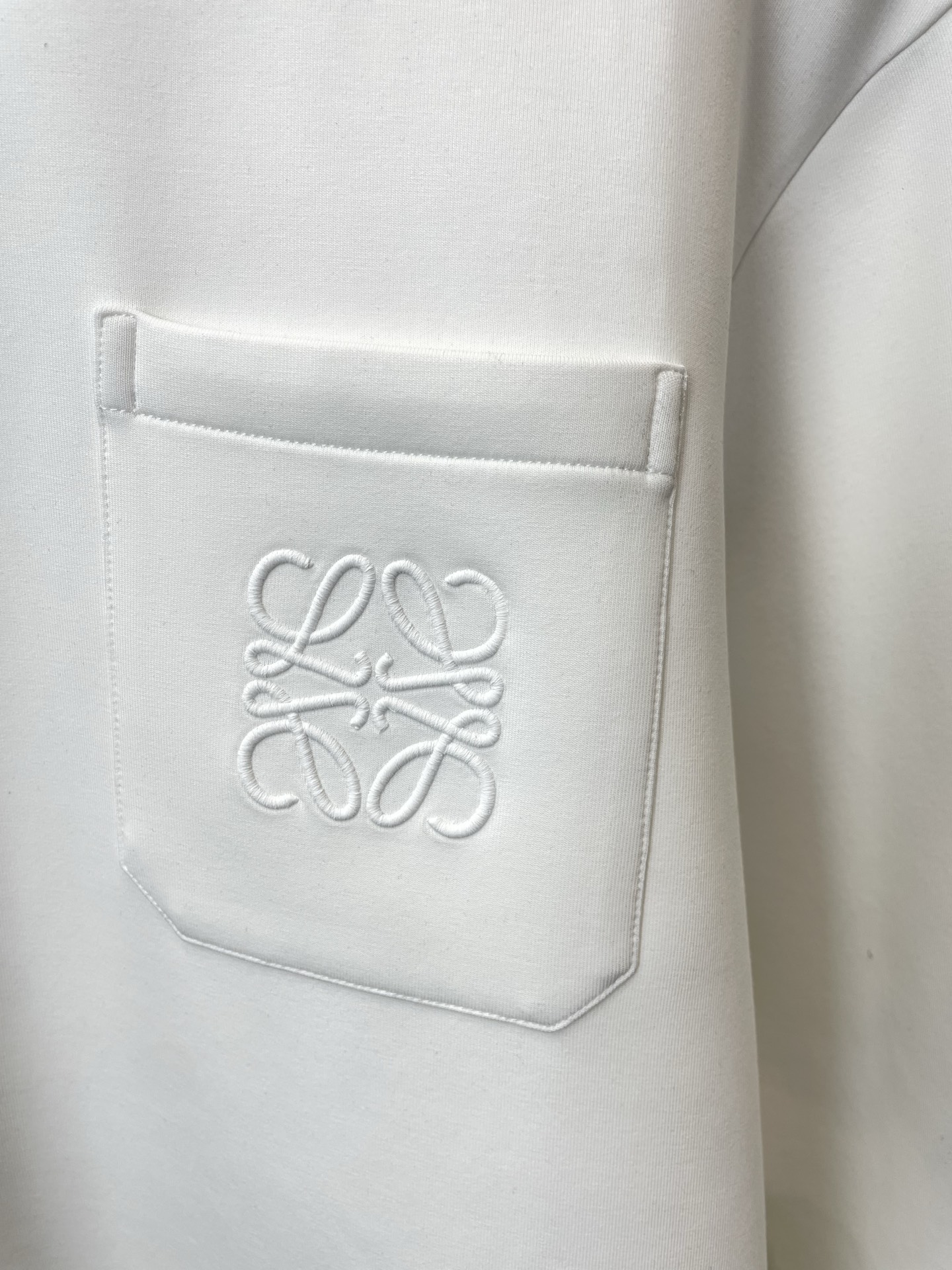 LOEWE罗意威💥砸锅卖铁都要上的新款新款原单男士休闲卫衣 高端定制 高端版本 时尚百搭爆款⚠️⚠️✨✨进口面料 手感超
