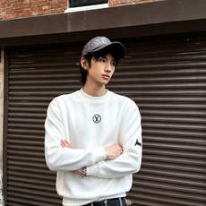 Louis Vuitton路易威登💥砸锅卖铁都要上的新款新款原单男士休闲卫衣 高端定制 高端版本 时尚百搭爆款⚠️⚠️✨ Louis Vuitton路易威登💥砸锅卖铁都要上的新款新款原单男士休闲卫衣 高端定制 高端版本 时尚百搭爆款⚠️⚠️✨