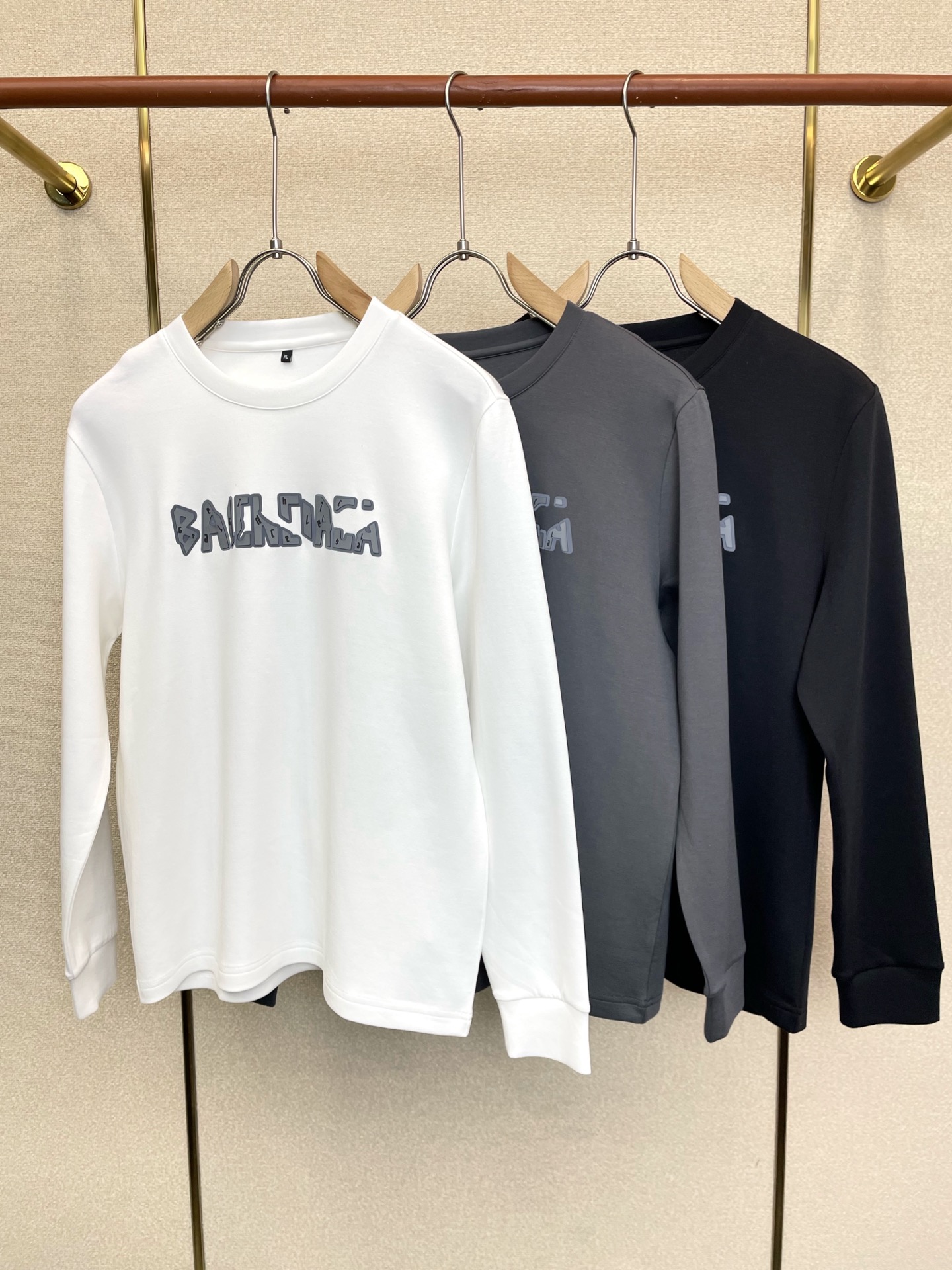 Balenciaga巴黎世家💥砸锅卖铁都要上的新款新款原单男士休闲长袖 高端定制 高端版本 时尚百搭爆款⚠️⚠️✨✨进口