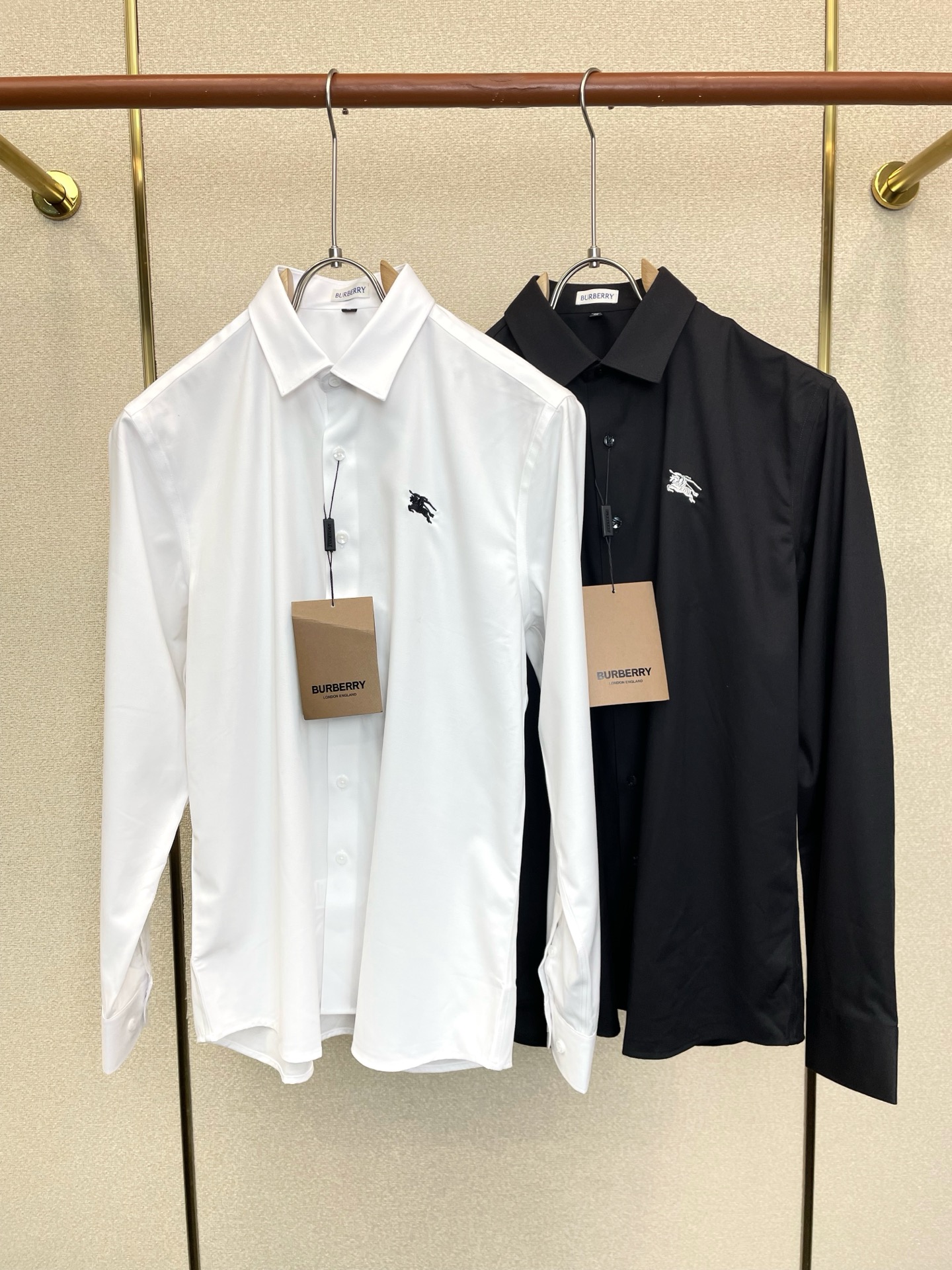 Burberry巴宝莉💥砸锅卖铁都要上的新款新款原单男士休闲衬衫 高端定制 高端版本 时尚百搭爆款⚠️⚠️✨✨进口面料 
