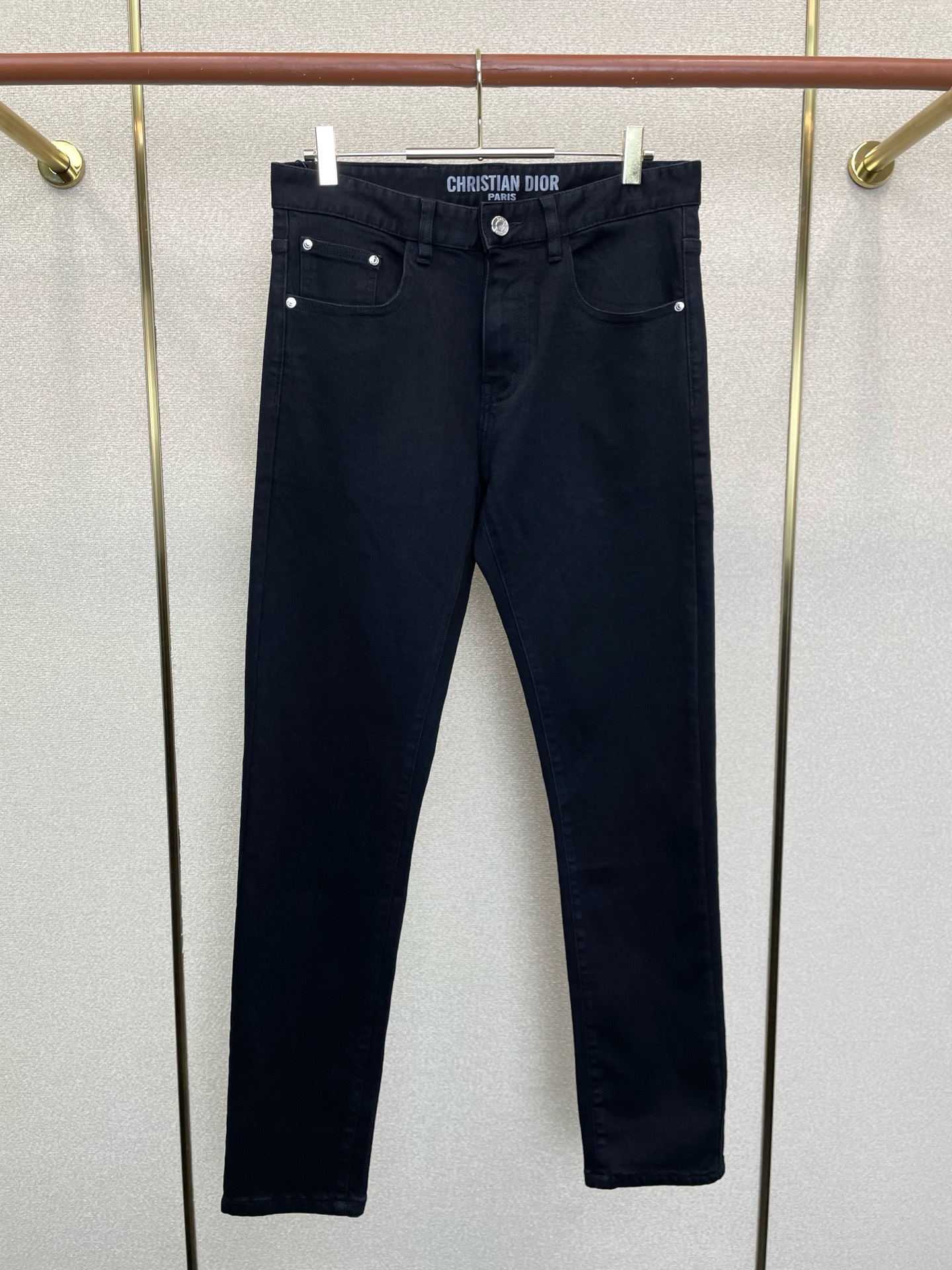 Dior迪奥💥砸锅卖铁都要上的新款新款休闲牛仔裤👖高端版本 专柜定制面料 透气舒适度高，细节无可挑剔，品牌元素设计理念，