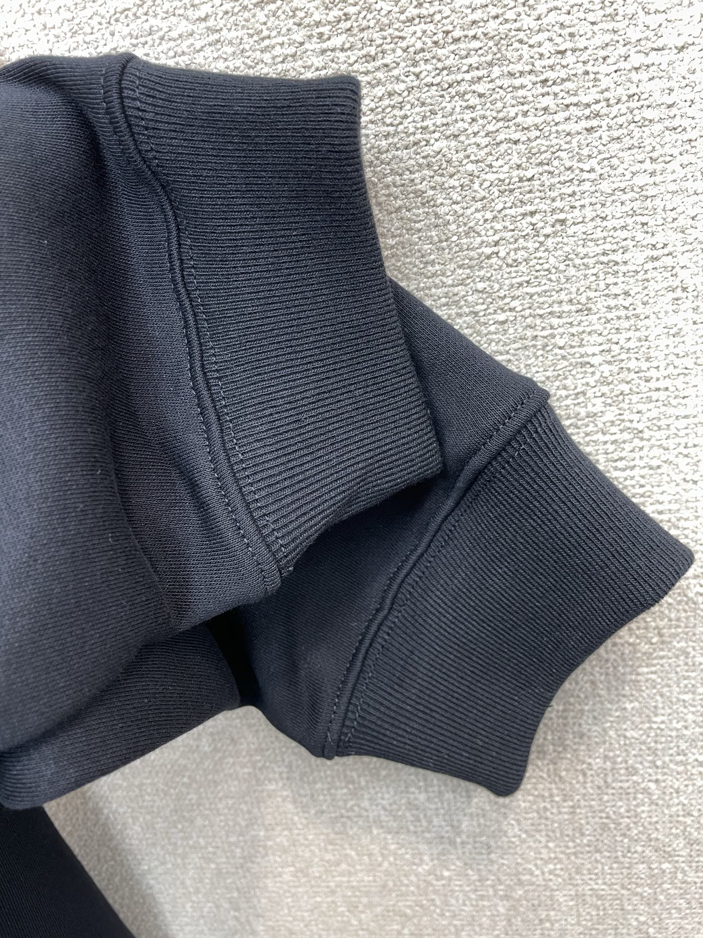 LOEWE罗意威💥砸锅卖铁都要上的新款新款原单男士休闲卫衣 高端定制 高端版本 时尚百搭爆款⚠️⚠️✨✨进口面料 手感超