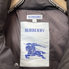 羽绒服-Burberry巴宝莉💥砸锅卖铁都要上的新款立领羽绒马甲 贸易公司渠道稀出,降温天气必备的保暖单品,不论是日常还 羽绒服-Burberry巴宝莉💥砸锅卖铁都要上的新款立领羽绒马甲 贸易公司渠道稀出,降温天气必备的保暖单品,不论是日常还