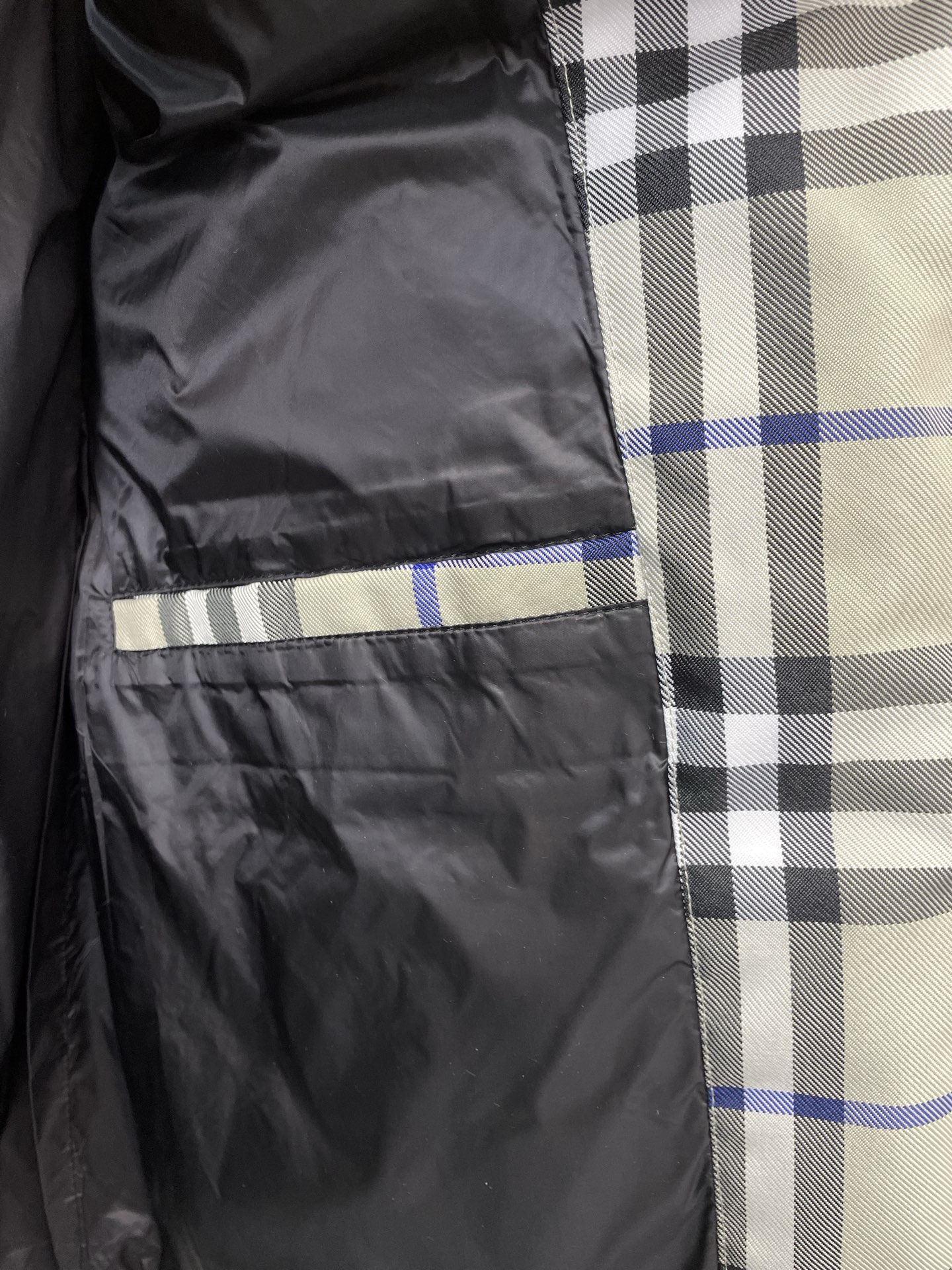 羽绒服-Burberry巴宝莉💥砸锅卖铁都要上的新款高领羽绒服 贸易公司渠道稀出，降温天气必备的保暖单品，不论是日常还是