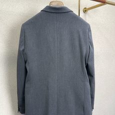 Miumiu谬谬👚砸锅卖铁都要上的新款👚新款女装休闲西服外套 高端版本!独特设计 专柜定制面料 透气舒适度高,细节无可挑 Miumiu谬谬👚砸锅卖铁都要上的新款👚新款女装休闲西服外套 高端版本!独特设计 专柜定制面料 透气舒适度高,细节无可挑