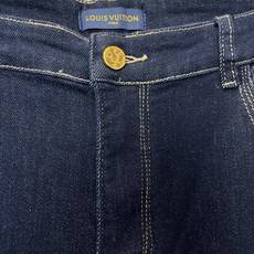 Louis Vuitton路易威登💥砸锅卖铁都要上的新款新款休闲牛仔直筒裤👖高端版本!专柜定制面料 透气舒适度高,细节无 Louis Vuitton路易威登💥砸锅卖铁都要上的新款新款休闲牛仔直筒裤👖高端版本!专柜定制面料 透气舒适度高,细节无
