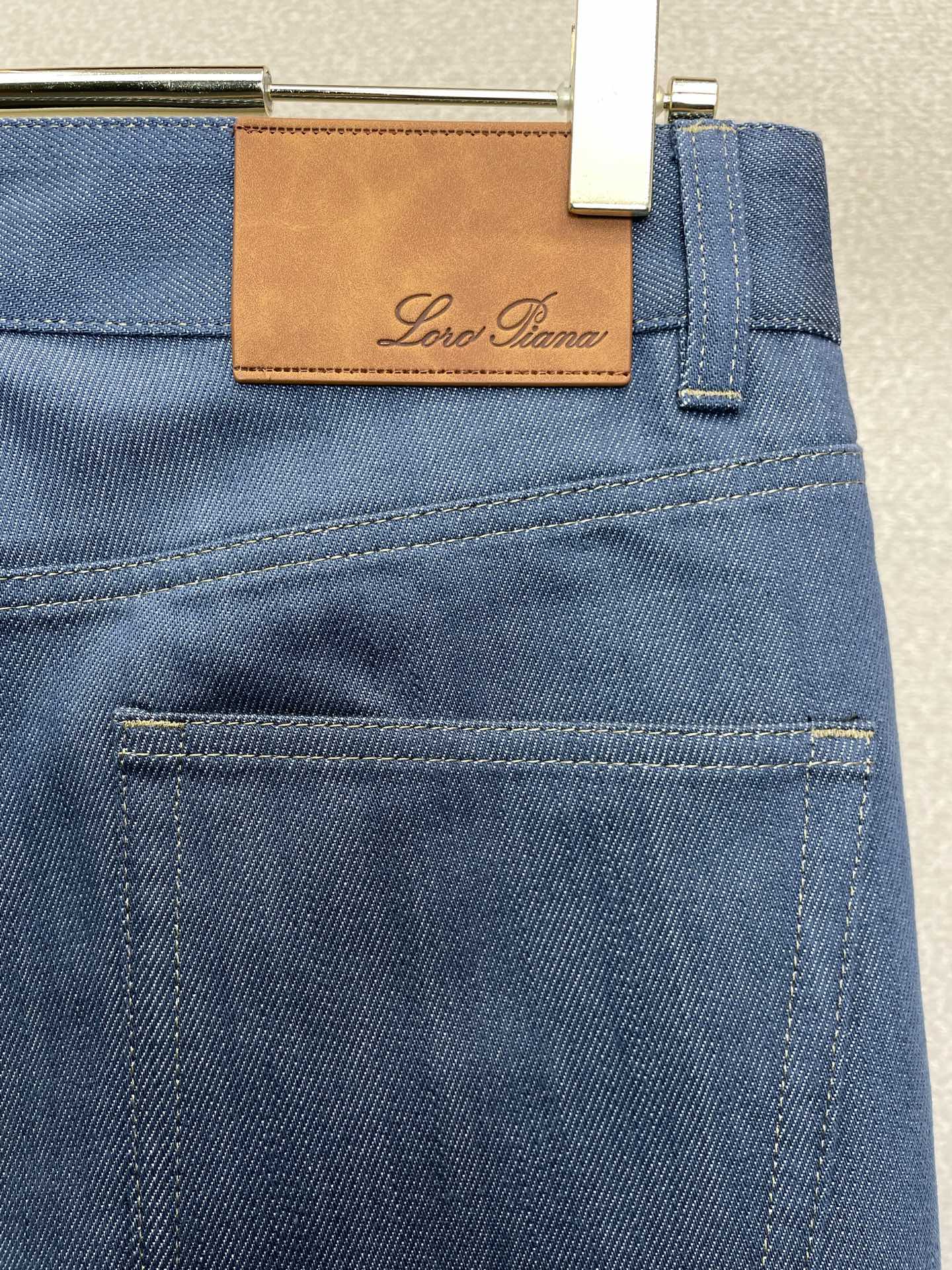 Loro piana-Loro Piana诺悠翩雅💥砸锅卖铁都要上的新款新款 休闲牛仔裤👖高端版本！专柜定制面料 透气舒