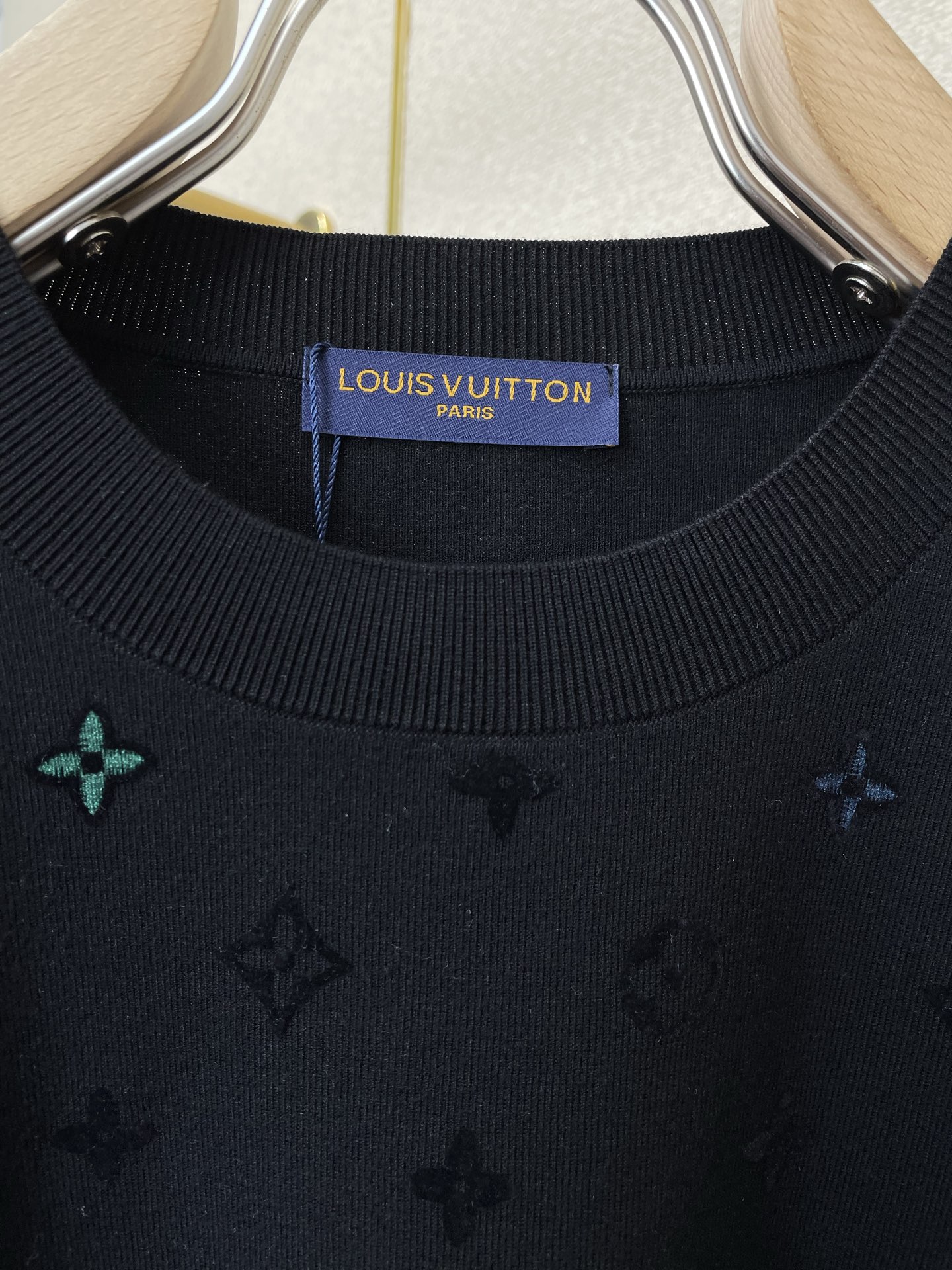 Louis Vuitton路易威登💥独家专供新款原单男士休闲短袖 高端定制 高端版本 时尚百搭爆款⚠️⚠️✨✨进口面料 